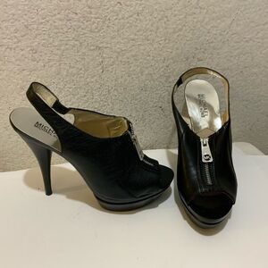 MICHAEL Michael Kors SZ US 7.5M Black Leather Platforms Heels Zipper slingback